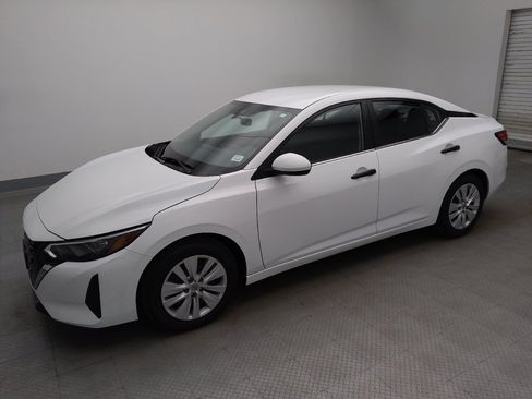 Used 2025 Nissan Sentra S FWD image 2