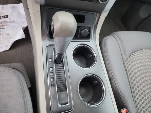 Used 2010 Chevrolet Traverse LS image 32