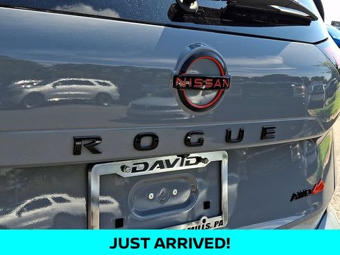 Used 2025 Nissan Rogue SV AWD/4WD image 28