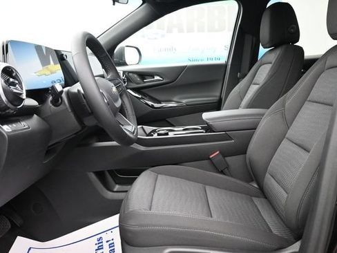 New 2026 Chevrolet Equinox LT FWD image 9