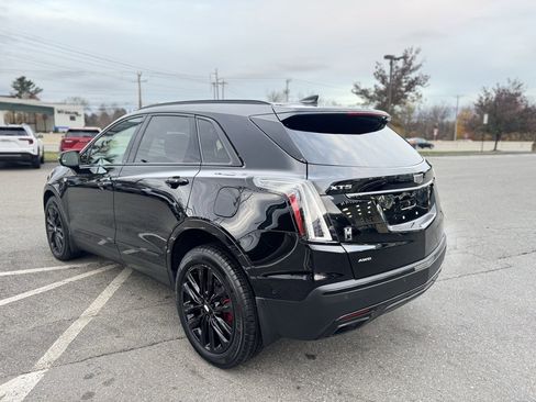 Used 2022 Cadillac XT5 Sportv w/ LPO, ONYX Package image 4