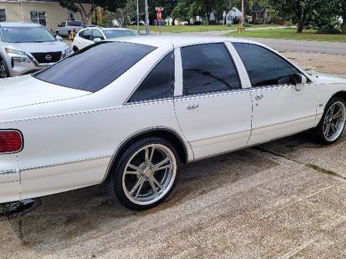Used 1993 Chevrolet Caprice Classic LS image 5