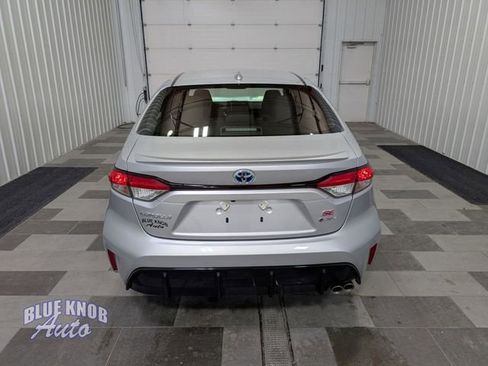 Used 2025 Toyota Corolla SE image 3