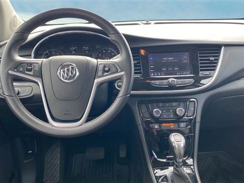 Certified 2022 Buick Encore Preferred w/ Safety Package image 9