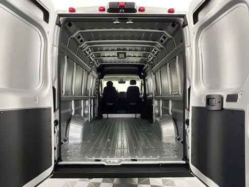 Used 2024 RAM ProMaster 3500 w/ Convenience Group image 23