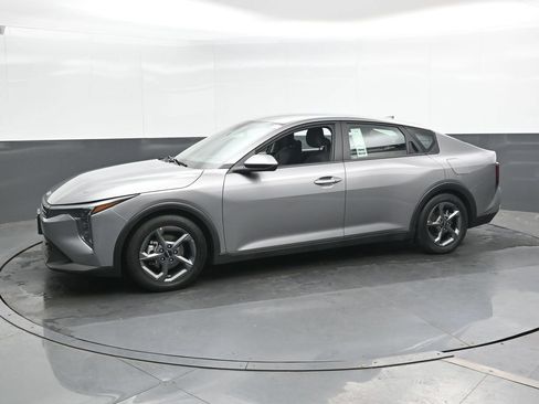 Used 2025 Kia K4 FWD image 8