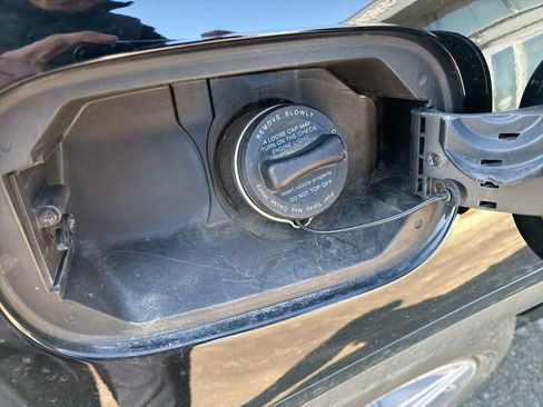 Used 2020 Mercedes-Benz GLC 300 4MATIC image 97