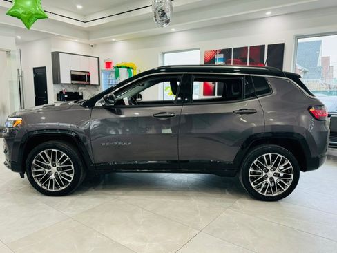 Used 2022 Jeep Compass Limited w/ Elite Group image 4