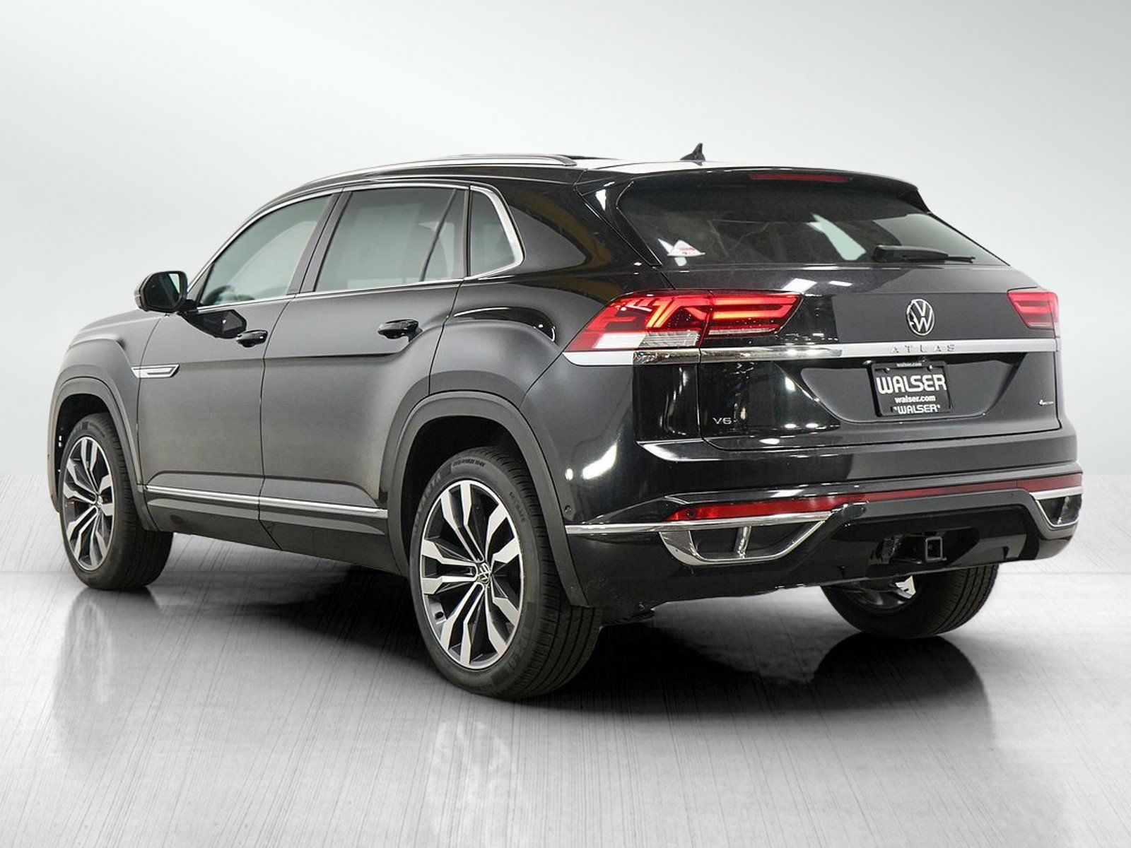 Used 2023 Volkswagen Atlas Cross Sport SEL Premium R-Line AWD/4WD image 5