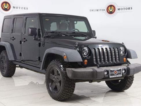 Used 2012 Jeep Wrangler Unlimited Rubicon AWD/4WD image 17