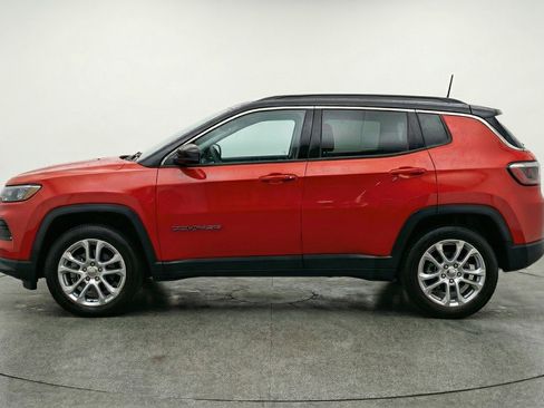 Used 2025 Jeep Compass Limited image 5