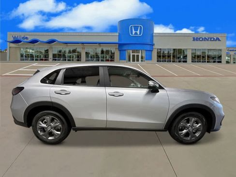 New 2026 Honda HR-V LX image 7