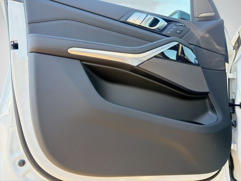 New 2026 BMW X7 xDrive40i w/ M Sport Package image 22