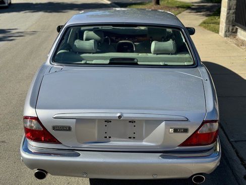 Used 2002 Jaguar XJ8 image 25