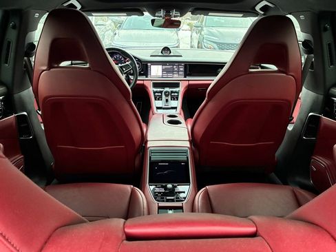 Used 2018 Porsche Panamera 4S image 15