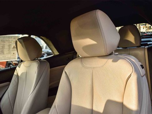 Used 2020 BMW 230i Convertible w/ Premium Package image 26