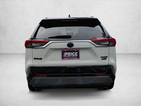Used 2019 Toyota RAV4 XSE image 6