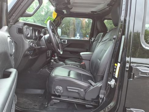 Certified 2022 Jeep Wrangler Unlimited Sahara w/ Cold Weather Group AWD/4WD image 13