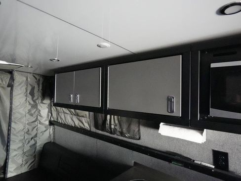 Used 2015 Mercedes-Benz Sprinter 2500 image 23