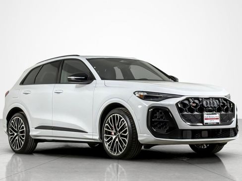 New 2025 Audi SQ5 Premium Plus image 2