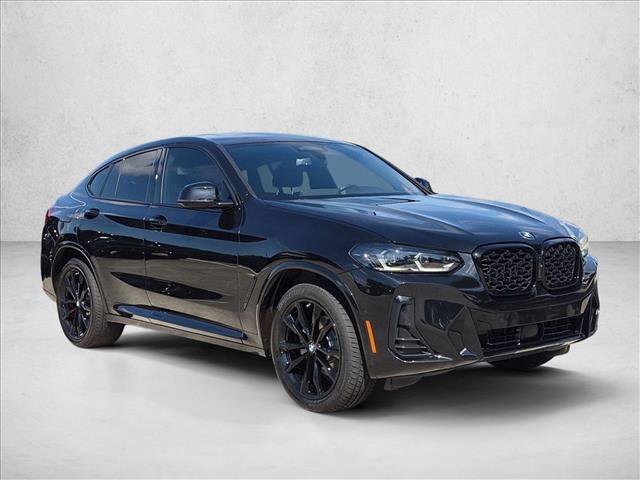 Certified 2024 BMW X4 xDrive30i w/ Premium Package AWD/4WD image 3