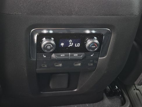 New 2026 GMC Yukon XL Denali w/ Denali Reserve Package image 15