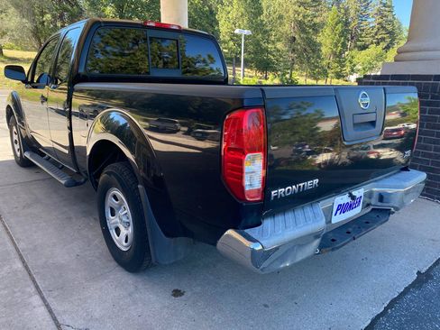 Used 2006 Nissan Frontier XE w/ (G01) XE Preferred Pkg RWD image 3