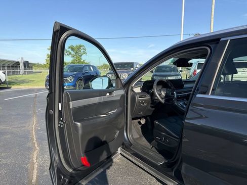 Used 2025 Hyundai Palisade SEL FWD image 18