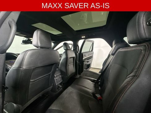 Used 2019 Ford Explorer XLT w/ Equipment Group 202A FWD image 15