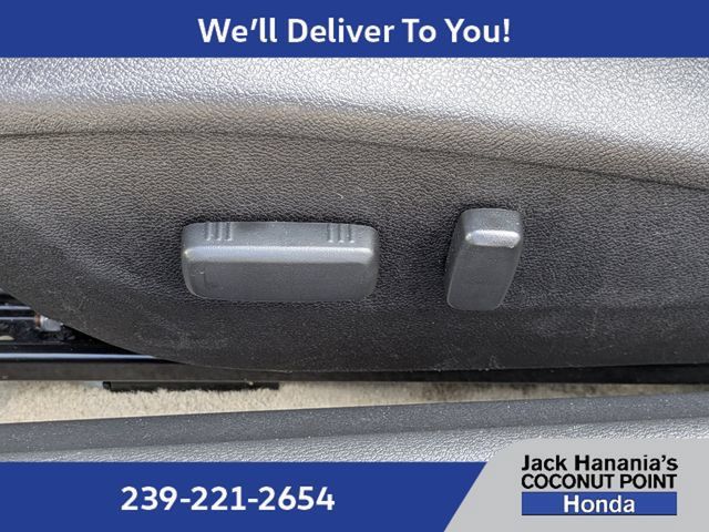Used 2015 Chevrolet Camaro LT RWD image 20