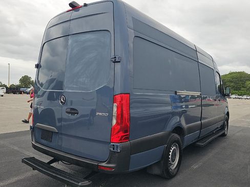 Used 2019 Mercedes-Benz Sprinter 170 image 3