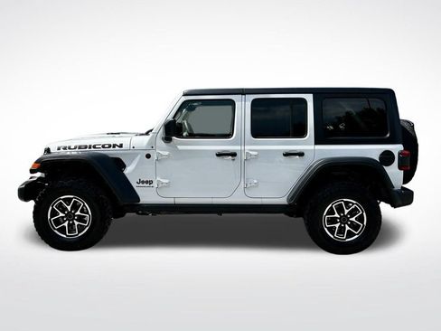 Used 2024 Jeep Wrangler Unlimited Rubicon AWD/4WD image 3