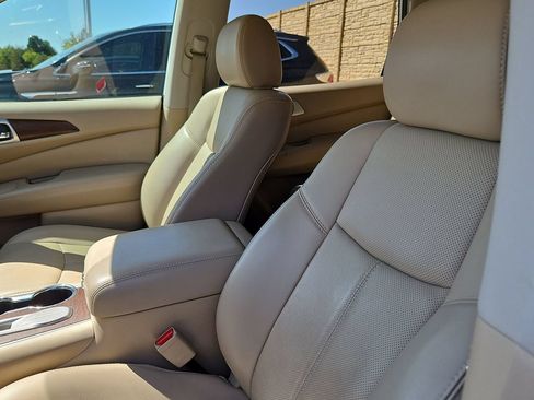 Used 2018 Nissan Pathfinder Platinum FWD image 15