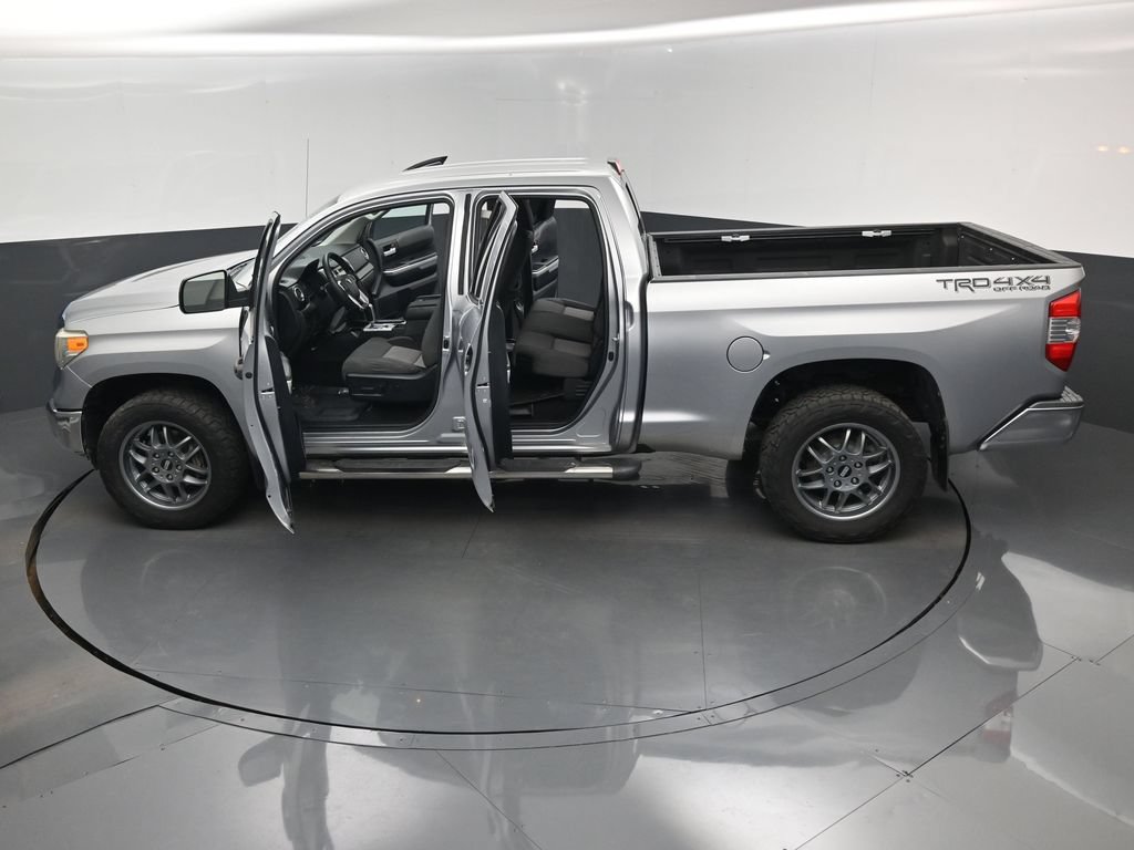 Used 2014 Toyota Tundra SR5 w/ SR5 Upgrade Package AWD/4WD image 17