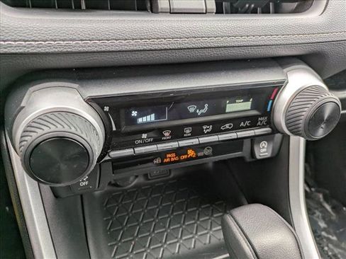 Used 2024 Toyota RAV4 LE image 15