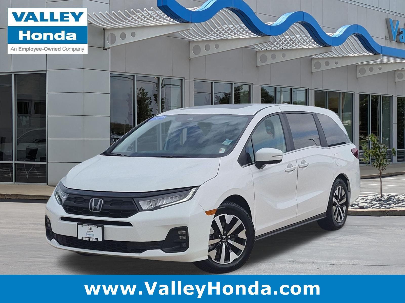 Certified 2025 Honda Odyssey EX-L image 1