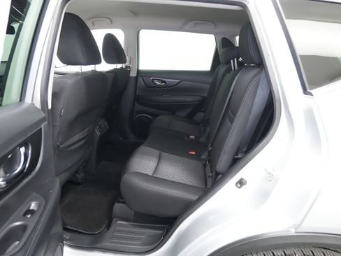 Used 2020 Nissan Rogue SV AWD/4WD image 17