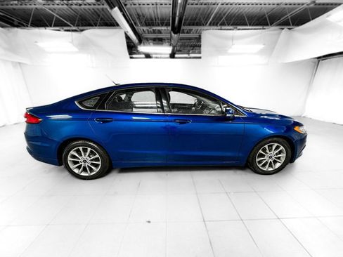 Used 2017 Ford Fusion SE image 7