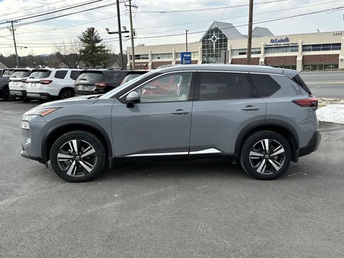 Used 2021 Nissan Rogue SL w/ Premium Package image 5