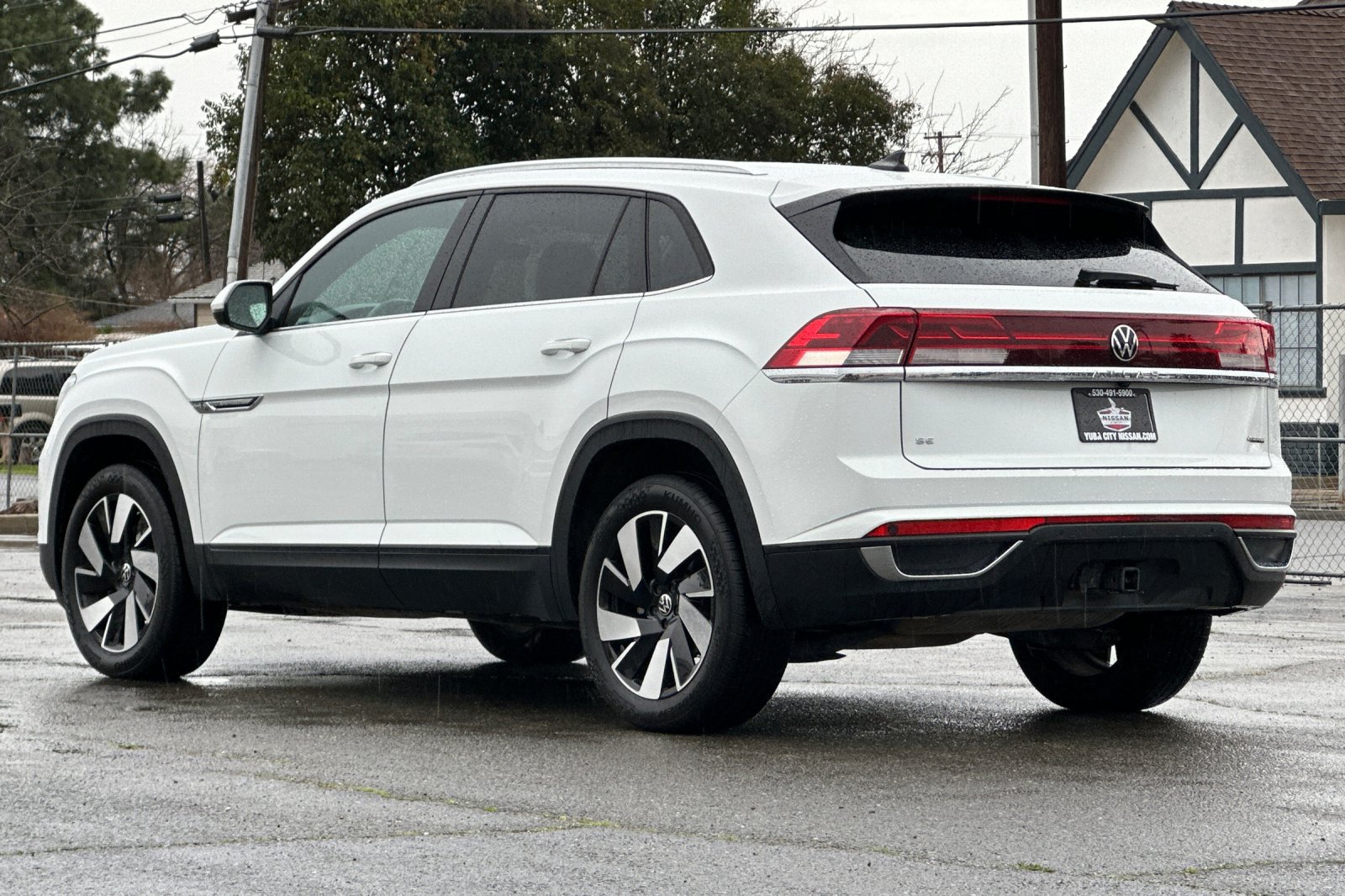 Used 2024 Volkswagen Atlas Cross Sport SE AWD/4WD image 7