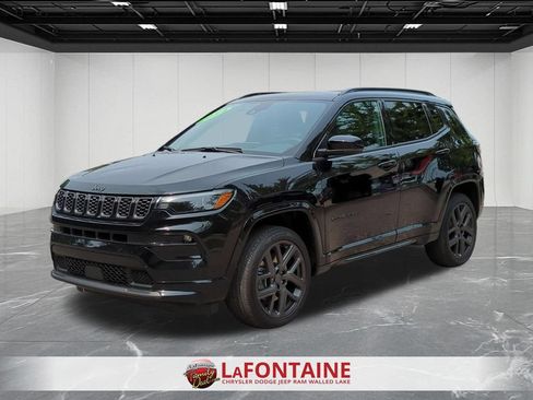 Certified 2024 Jeep Compass Limited w/ High Altitude Package AWD/4WD image 1