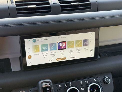 Used 2024 Land Rover Defender 110 S image 23