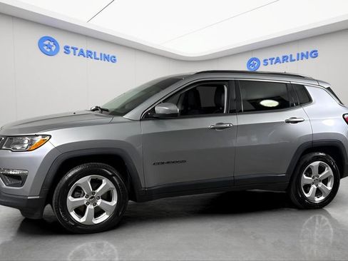 Used 2020 Jeep Compass Latitude FWD image 2