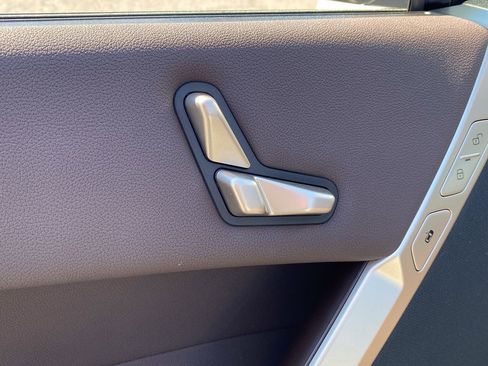 New 2026 BMW iX xDrive45 image 11