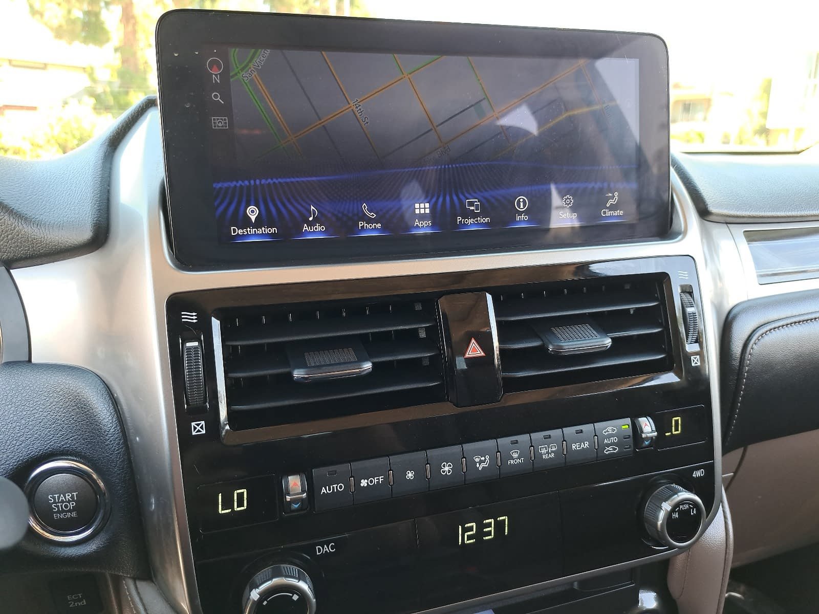 Used 2022 Lexus GX 460 Premium w/ Premium Package AWD/4WD image 25