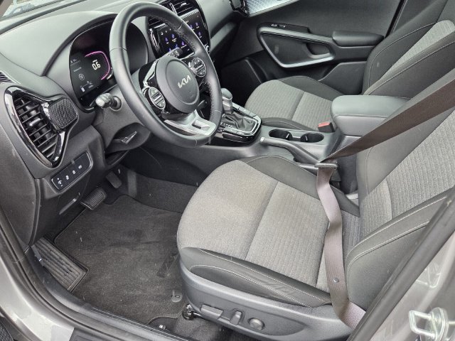 Used 2024 Kia Soul EX FWD image 9
