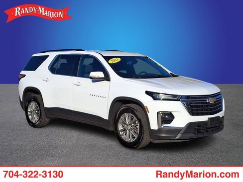 Used 2023 Chevrolet Traverse LT w/ LPO, Floor Liner Package image 1