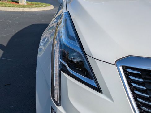 Certified 2023 Cadillac XT5 Premium Luxury image 9