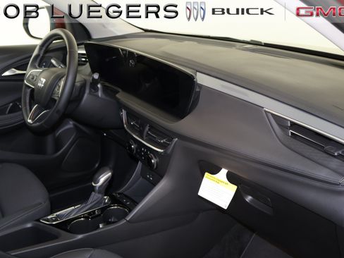 Certified 2024 Buick Encore GX Preferred FWD image 18