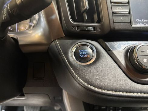 Used 2016 Toyota RAV4 Limited AWD/4WD image 29